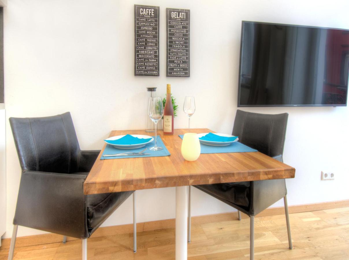 Altbaucharme In Der Stadtmitte Appartement Karlsruhe Buitenkant foto